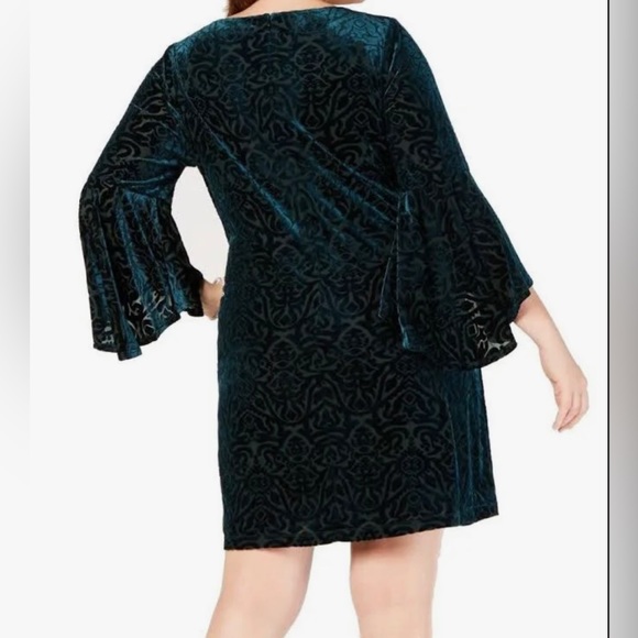 Jessica Howard Dress - Picture 2 of 11